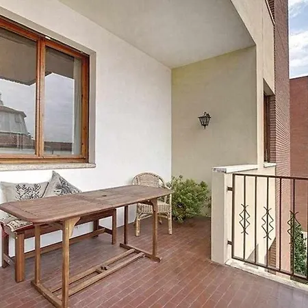 Frati Bigi With Two Bedrooms And Parking Florence
