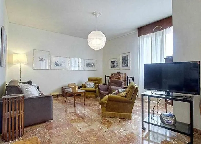 Frati Bigi With Two Bedrooms And Parking Lägenhet Florens