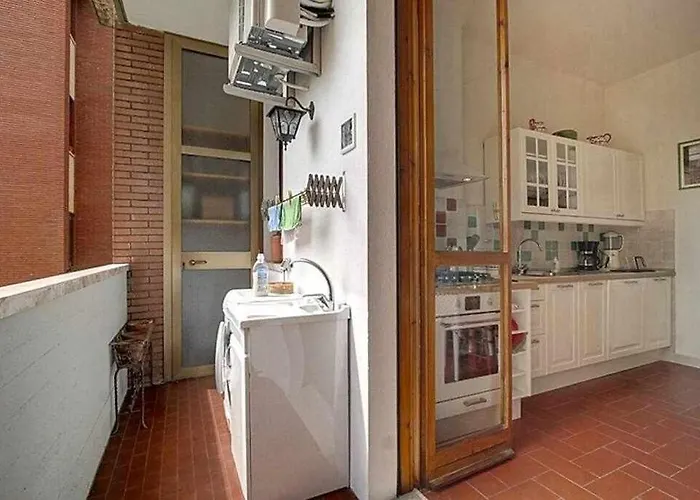 Frati Bigi With Two Bedrooms And Parking *