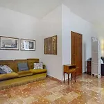 Frati Bigi With Two Bedrooms And Parking *