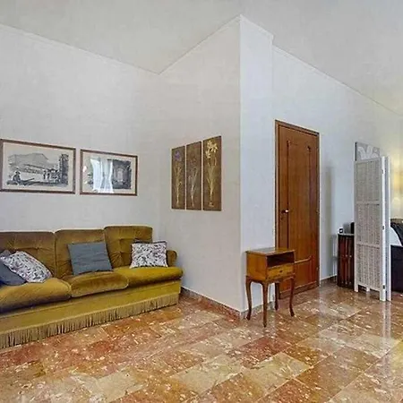 Frati Bigi With Two Bedrooms And Parking *