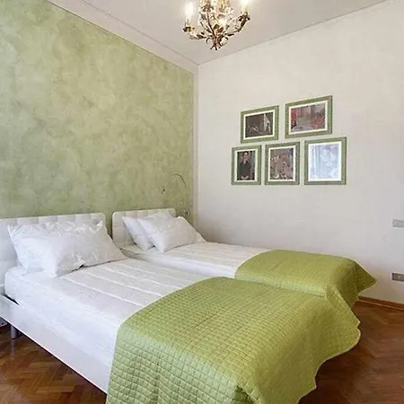 Frati Bigi With Two Bedrooms And Parking Διαμέρισμα *